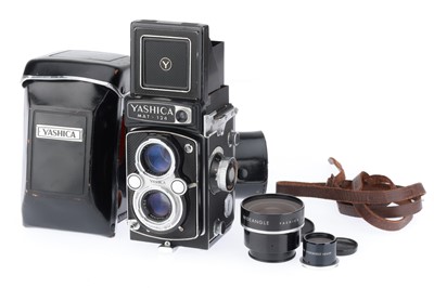 Lot 257 - An Yashica MAT-124 Medium Format TLR Camera