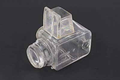 Lot 214 - A Crystal Model of a Hasselblad 500c/m Medium Format Camera