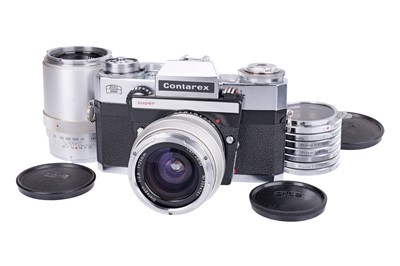 Lot 193 - A Zeiss Ikon Contarex Super 35mm SLR Camera Outfit