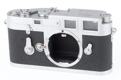 Lot 27 - A Leica M3 Rangefinder Camera Body