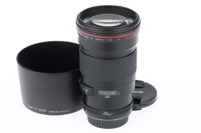 Lot 436 - A Canon EF f/2.8 200mm L II Lens