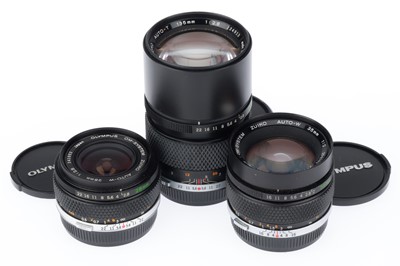 Lot 373 - An Olympus Zuiko Auto-W f/2 35mm Lens