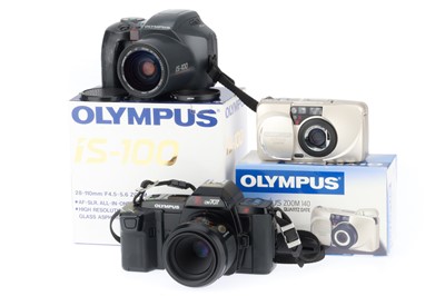 Lot 218 - A Group of Olympus Film Cameras