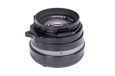 Lot 61 - A Leitz Summilux-M f/1.4 35mm Lens