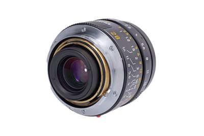 Lot 59 - A Leitz Summicron-M ASPH. f/2 28mm Lens