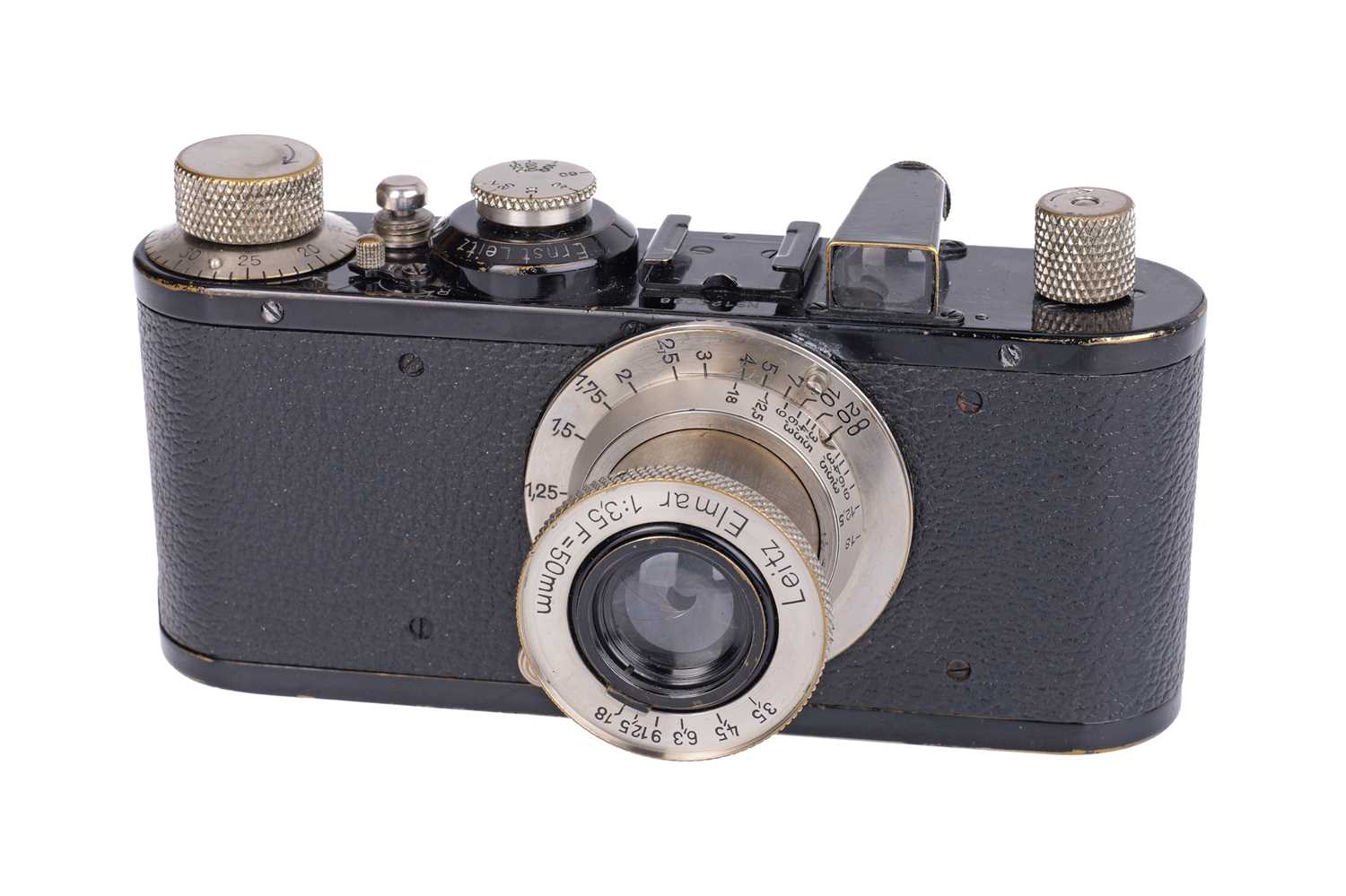 Lot 5 - A Leica Standard Camera