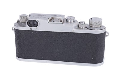 Lot 10 - A Leica IIId Rangefinder Camera
