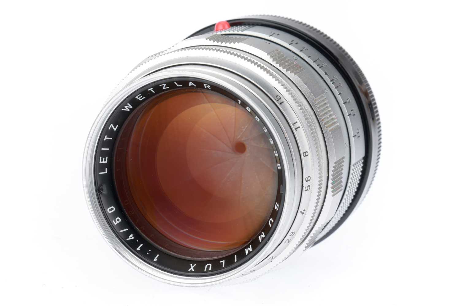 Lot 33 - A Leitz Summilux f/1.4 50mm Lens