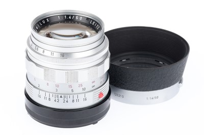 Lot 33 - A Leitz Summilux f/1.4 50mm Lens