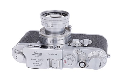 Lot 18 - A Leica IIIg Rangefinder Camera