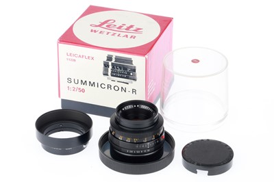 Lot 39 - A Leitz Wetzlar Summicron-R f/2 50mm Lens