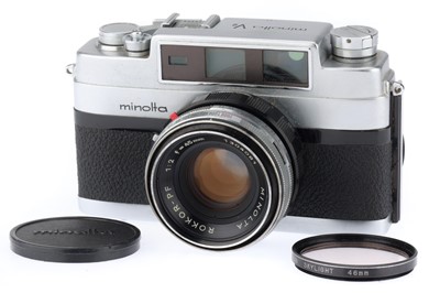 Lot 107 - A Minolta V2 Rangefinder Camera