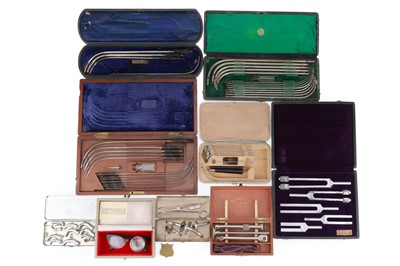 Lot 569 - Large Collection of Medical & Surgical Instruments