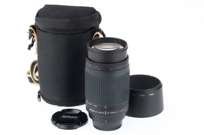 Lot 363 - A Nikon AF Nikkor f/4-5.6 70-300mm zoom lens