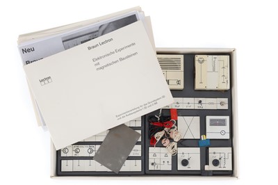 Lot 685 - A Braun Lectron 301 Electronic Science Experiment Kit