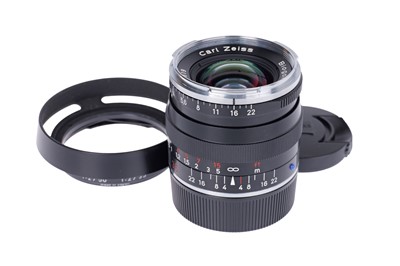Lot 125 - A Carl Zeiss Biogon T* ZM f/2 35mm Lens