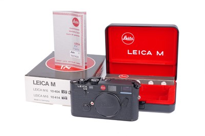 Lot 45 - A Leica M6 Rangefinder Camera Body