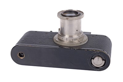 Lot 2 - A Leica Standard Camera