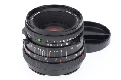 Lot 245 - A Carl Zeiss Planar f/2.8 80mm T* Lens