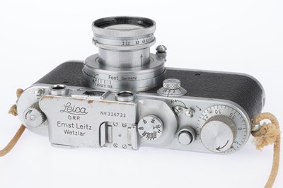 Lot 28 - A Leica IIIb Rangefinder Camera