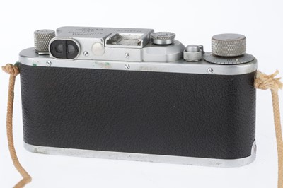 Lot 28 - A Leica IIIb Rangefinder Camera