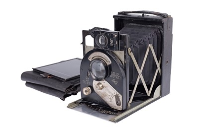 Lot 271 - A Newman & Guardia New Ideal Sibyl 3¼x4¼' Plate Camera