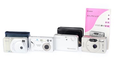 Lot 198 - A Group of Ultra Compact Cameras