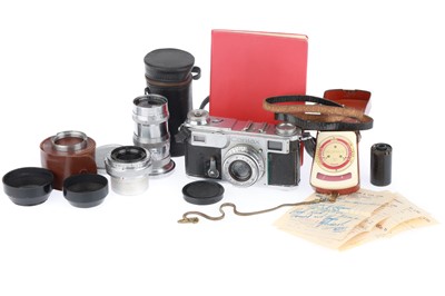 Lot 170 - A Zeiss Ikon Contax 2 Camera Outfit