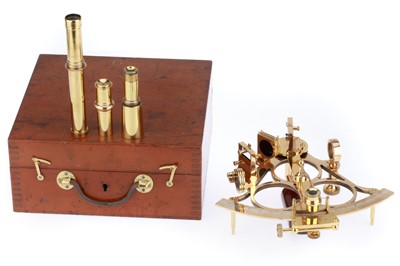 Lot 653 - Cased Sextant