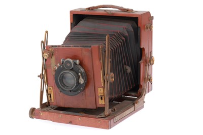 Lot 401 - A Quarter Plate Folding Mahogany Camera