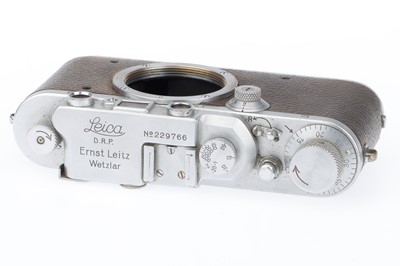 Lot 34 - A Leica IIIa Rangefinder Camera Body