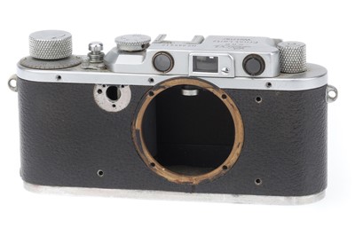 Lot 43 - A Leica IIIa Rangefinder Camera Body