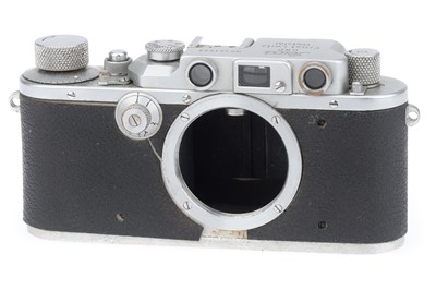 Lot 45 - A Leica IIIb Rangefinder Camera Body