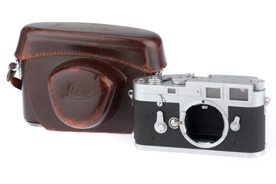 Lot 1 - A Leica M3 Rangefinder Double Stroke Camera Body