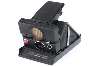 Lot 320 - A Polaroid SX-70 Land Camera Model 2