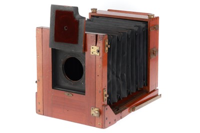 Lot 399 - A Half Plate Mahogany Tailboard Camera