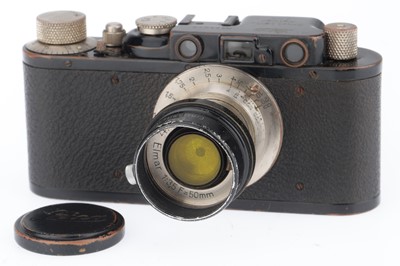 Lot 27 - A Leica II 35mm Rangefinder Camera