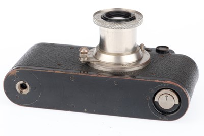 Lot 27 - A Leica II 35mm Rangefinder Camera