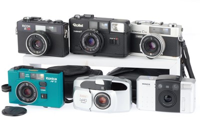 Lot 137 - A Group of Compact Cameras