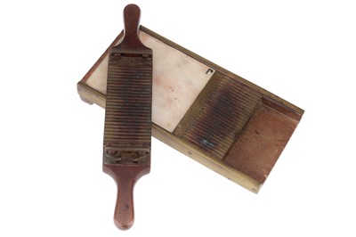 Lot 561 - Victorian Chemists Pill Roller