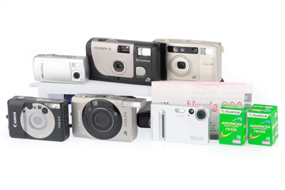 Lot 201 - A Group of Ultra Compact Cameras