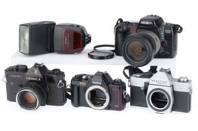 Lot 166 - A Group of SLR Cameras