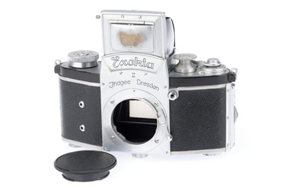 Lot 43 - A Ihagee Exakta II 35mm SLR Camera Body