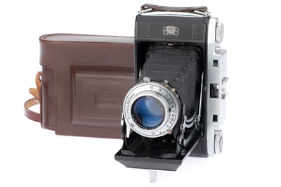 Lot 45 - A Zeiss Ikon Ikonta 524/2 Medium Format Folding Camera