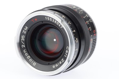 Lot 26 - A Zeiss Biogon 35mm f/2 ZM Lens