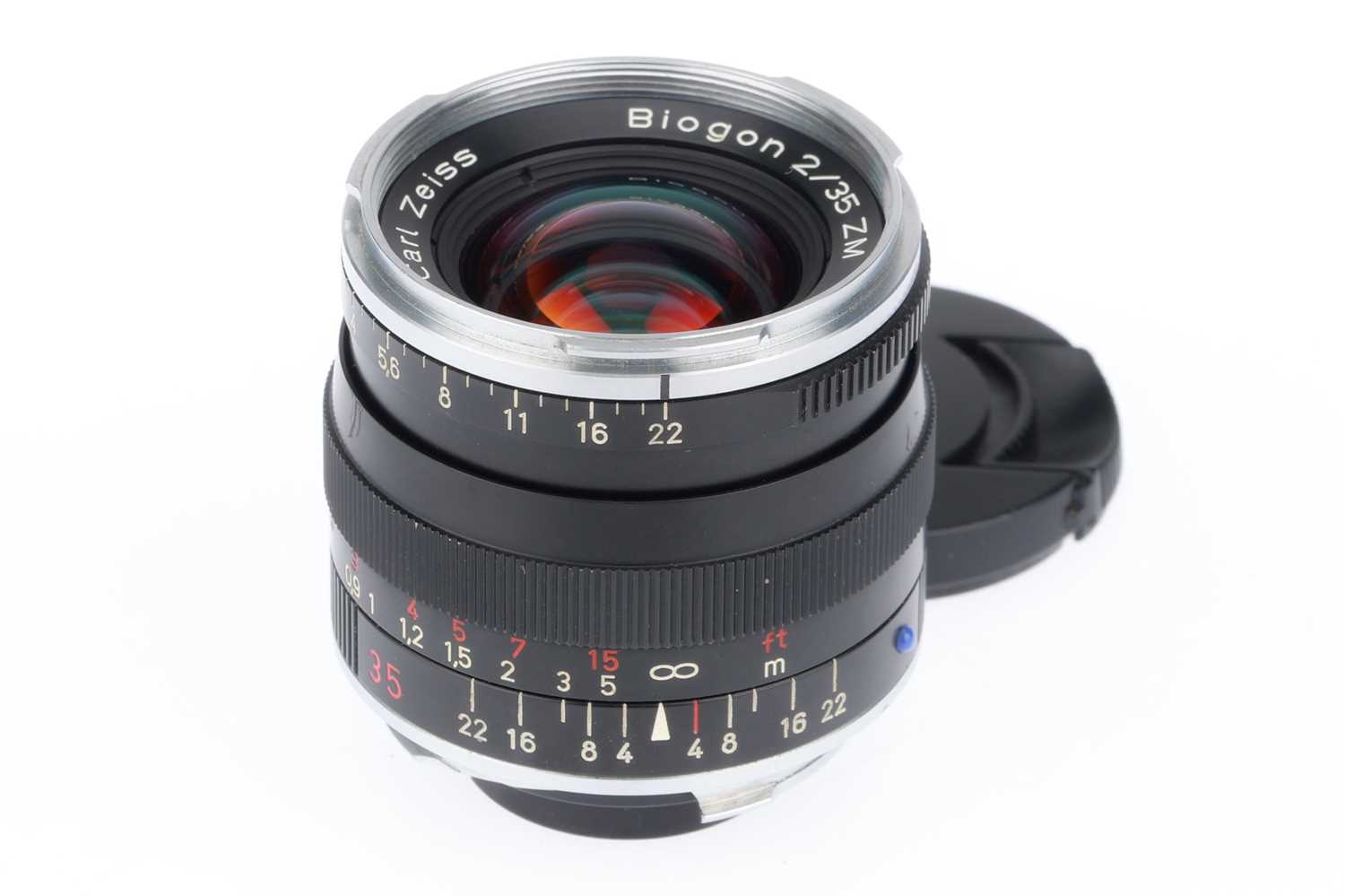 Lot 26 - A Zeiss Biogon 35mm f/2 ZM Lens