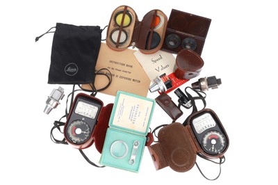 Lot 11 - A Selection of Leica Accessories