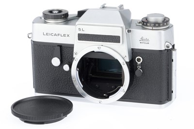 Lot 7 - A Leicaflex SL 35mm SLR Camera