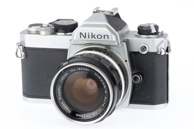 Lot 17 - A Nikon FM 35mm SLR Camera