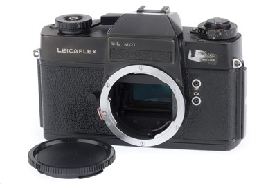 Lot 14 - A Leica Leicaflex SL MOT SLR Camera Body